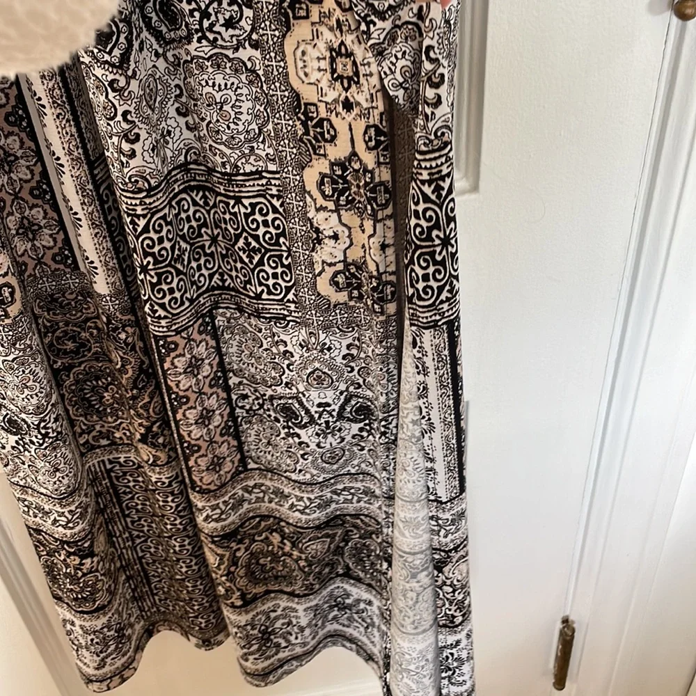 Three Pink Hearts maxi dress black white and tan size small